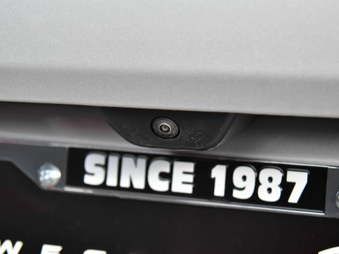 Used 2024 Jeep Grand Cherokee L Laredo image 44