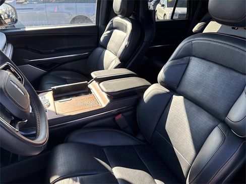 New 2025 Lincoln Navigator Black Label image 23