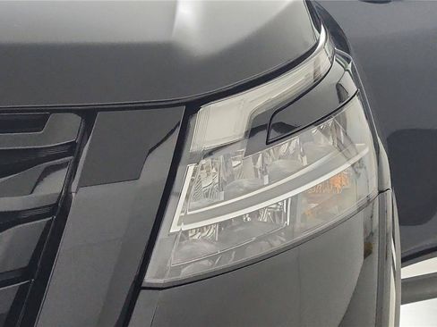 Used 2024 Nissan Pathfinder Platinum w/ Lighting Package (N92) AWD/4WD image 41