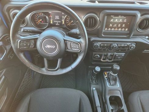 Used 2021 Jeep Gladiator Sport image 28