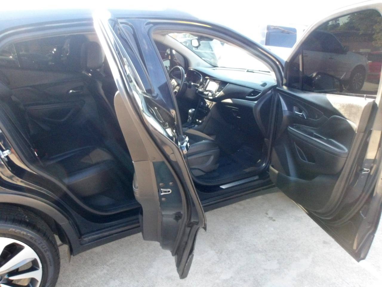 Used 2021 Buick Encore Preferred AWD/4WD image 6
