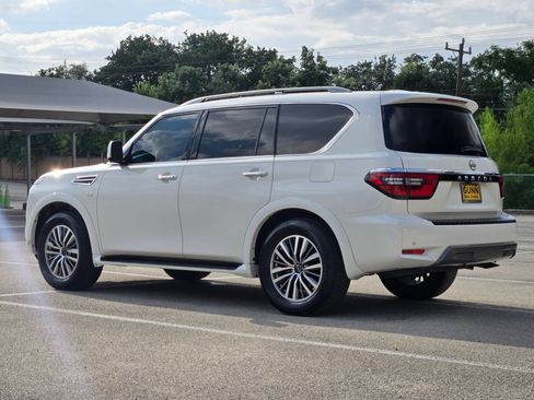 Used 2021 Nissan Armada SV w/ SV Appearance Package RWD image 6