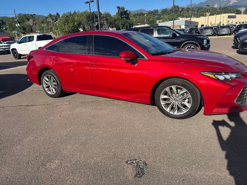 Used 2021 Toyota Avalon XLE w/ Moonroof Package FWD image 8