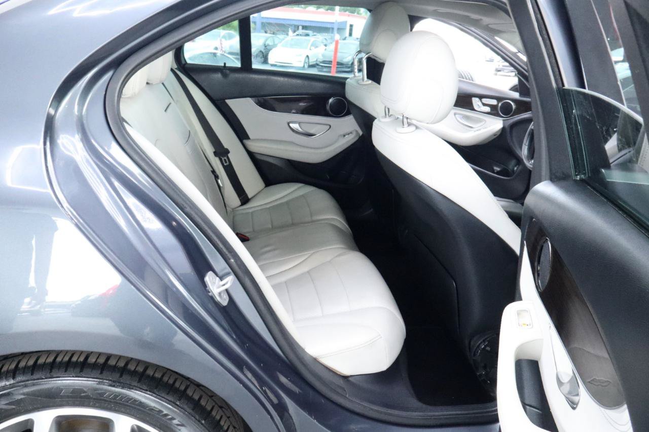 Used 2016 Mercedes-Benz C 300 4MATIC Sedan image 33