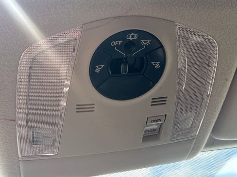 Used 2015 Toyota Prius Three w/ Solar Roof Package FWD image 32