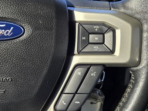 Used 2020 Ford F350 Lariat w/ Chrome Package image 18