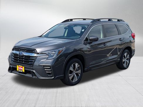 Used 2025 Subaru Ascent Premium AWD/4WD image 3