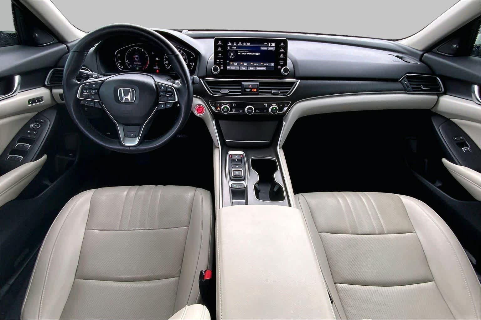 Used 2022 Honda Accord Touring image 14