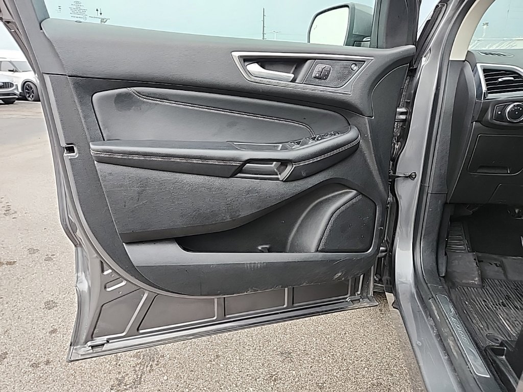 Used 2024 Ford Edge Titanium AWD/4WD image 28