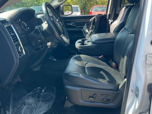 Used 2017 RAM 1500 Laramie AWD/4WD image 5