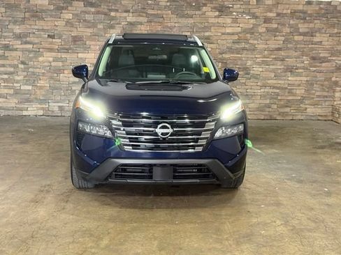 Certified 2025 Nissan Rogue SV w/ SV Premium Package FWD image 2