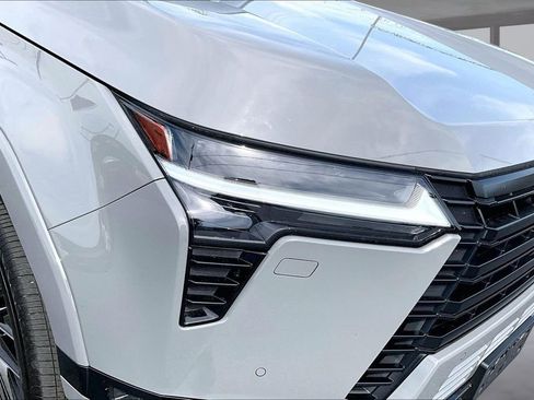 Used 2025 Lexus GX 550 w/ Accessory Package (2T) AWD/4WD image 29