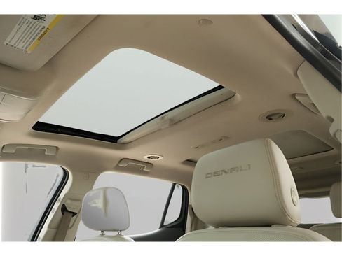 Used 2020 GMC Acadia Denali AWD/4WD image 17