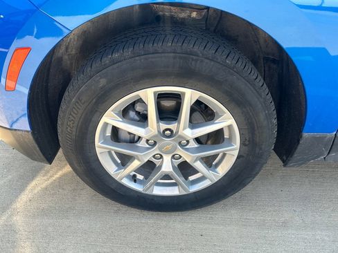 Used 2024 Chevrolet Equinox LT w/ LPO, Floor Liner Package AWD/4WD image 9