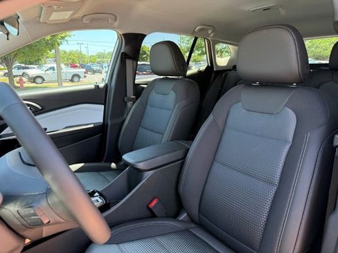 New 2026 Chevrolet Trax LT FWD image 11