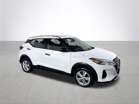 Used 2024 Nissan Kicks S image 4