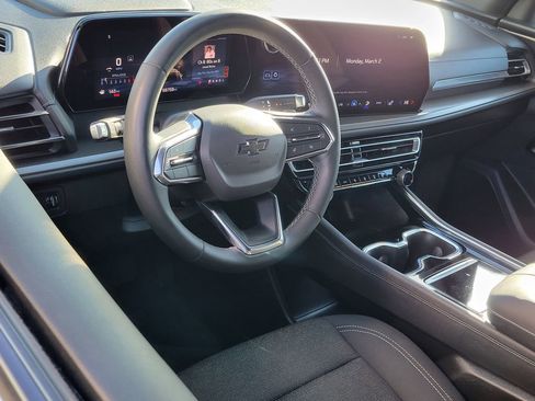 Used 2024 Chevrolet Traverse LS w/ Midnight/Sport Edition image 3