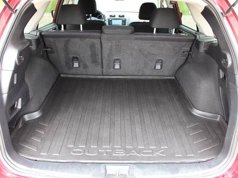 Used 2015 Subaru Outback 2.5i Premium AWD/4WD image 39