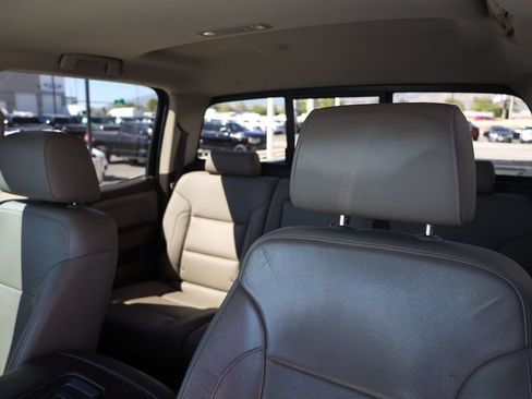 Used 2017 GMC Sierra 1500 SLT w/ SLT Premium Package AWD/4WD image 17