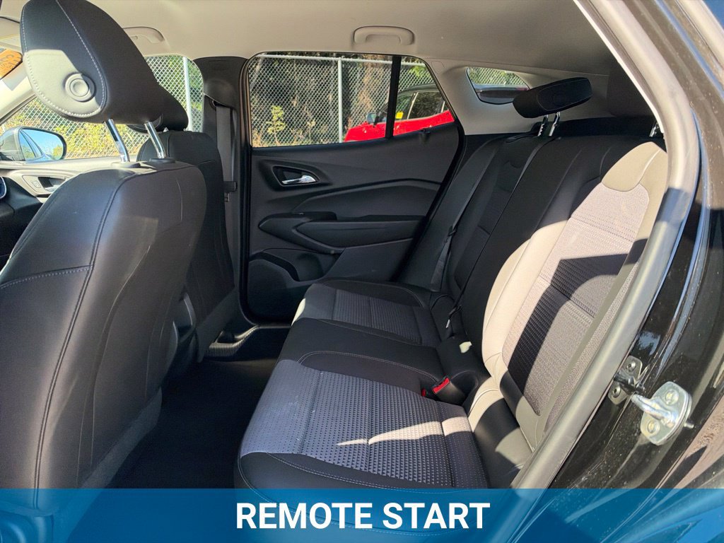 Used 2025 Chevrolet Trax LT FWD image 6