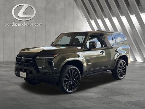 Certified 2024 Lexus GX 550 AWD/4WD image 3