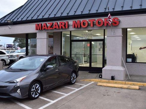 Used 2016 Toyota Prius Three Touring image 10
