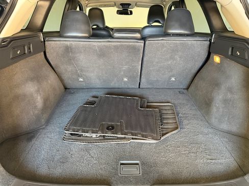 Used 2019 INFINITI QX50 Essential AWD/4WD image 9