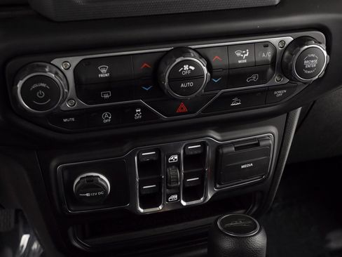 Certified 2021 Jeep Gladiator Sport image 31