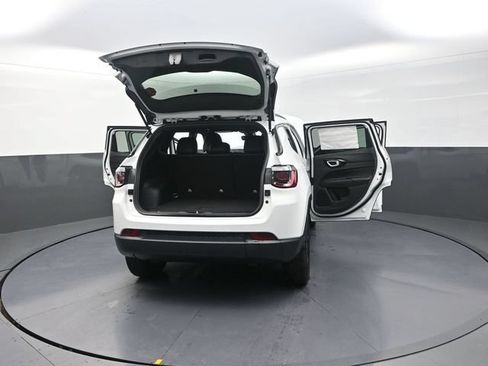 New 2026 Jeep Compass Latitude AWD/4WD image 37