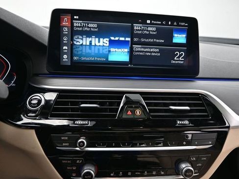 Used 2023 BMW 530i w/ Convenience Package image 16