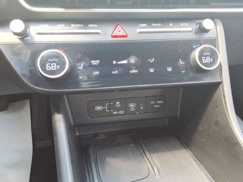 Used 2024 Hyundai Sonata SEL FWD image 17