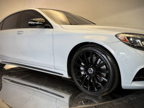 Used 2016 Mercedes-Benz S 550 Sedan image 29