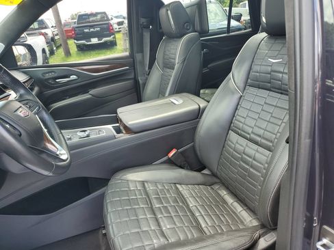 Used 2022 Cadillac Escalade Premium Luxury Platinum AWD/4WD image 18