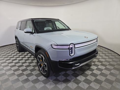 Used 2024 Rivian R1S Adventure AWD/4WD image 7