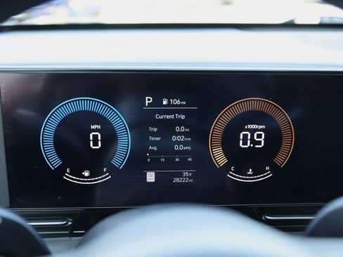 Certified 2025 Hyundai Kona SEL image 39