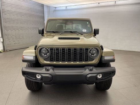 New 2026 Jeep Gladiator Sport image 6