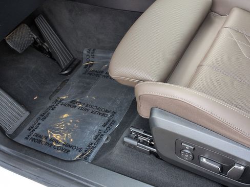 Used 2025 BMW X3 xDrive30i w/ Convenience Package image 17