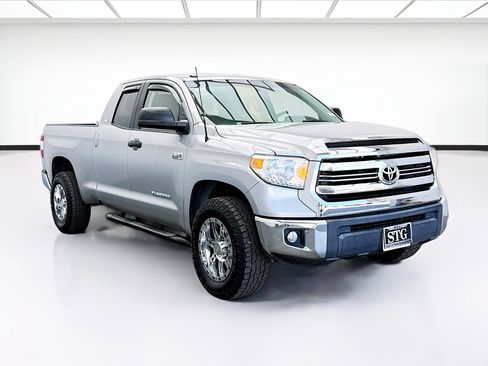 Used 2017 Toyota Tundra SR5 image 3