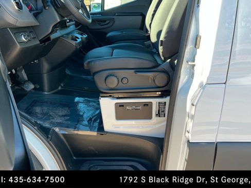 Used 2026 Mercedes-Benz Sprinter 2500 image 13