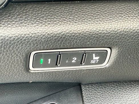 Used 2021 Honda Accord Touring image 9
