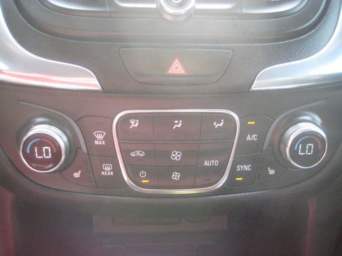 Used 2021 Chevrolet Equinox Premier w/ Redline Edition AWD/4WD image 22