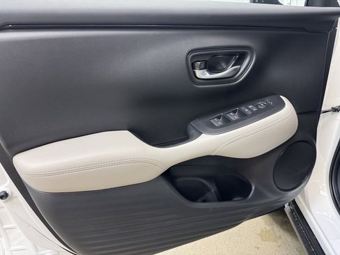 New 2026 Honda HR-V LX image 8