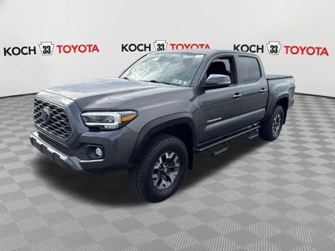 Used 2021 Toyota Tacoma TRD Off-Road w/ Technology Package image 3