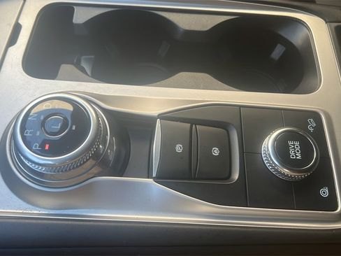 Used 2022 Ford Explorer XLT image 20