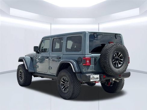 Used 2025 Jeep Wrangler Unlimited Rubicon AWD/4WD image 5