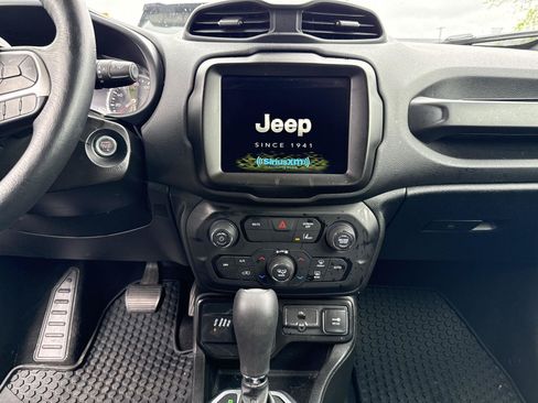 Used 2023 Jeep Renegade Altitude w/ Convenience Group I AWD/4WD image 9