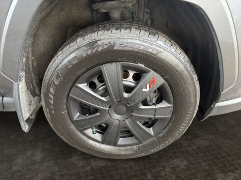 Used 2023 Toyota RAV4 LE image 37