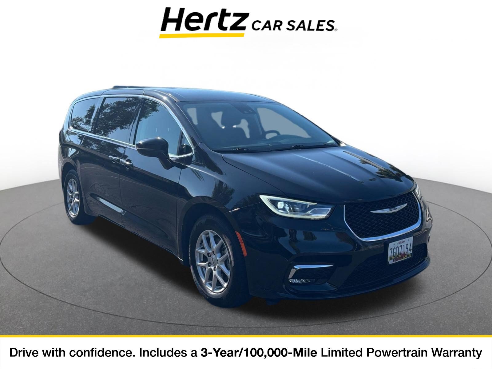 Used 2024 Chrysler Pacifica Touring-L FWD image 1