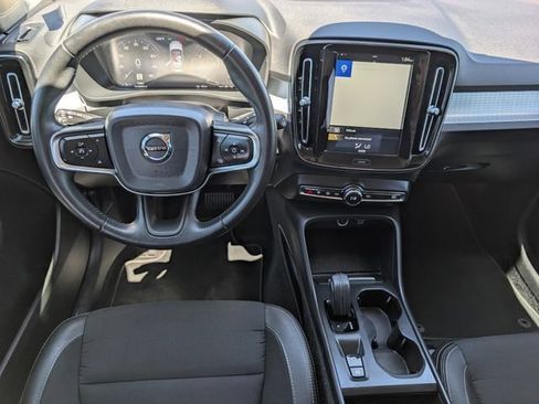 Used 2020 Volvo XC40 T5 Momentum AWD/4WD image 21