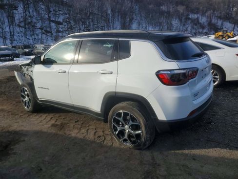 Used 2024 Jeep Compass Limited image 4